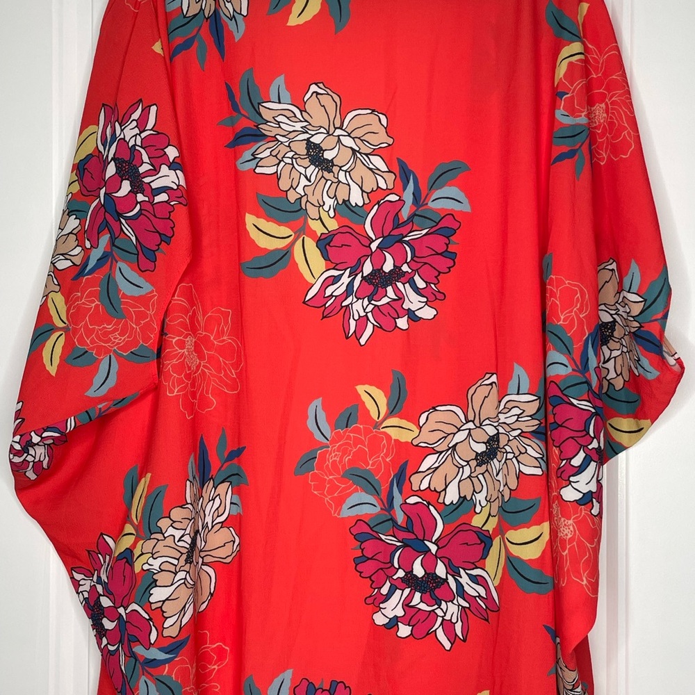 Umgee Floral Kimono Size M/L